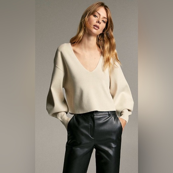 Babaton Knit Balloon Sleeve V Neck Sweater size S - Picture 7 of 7